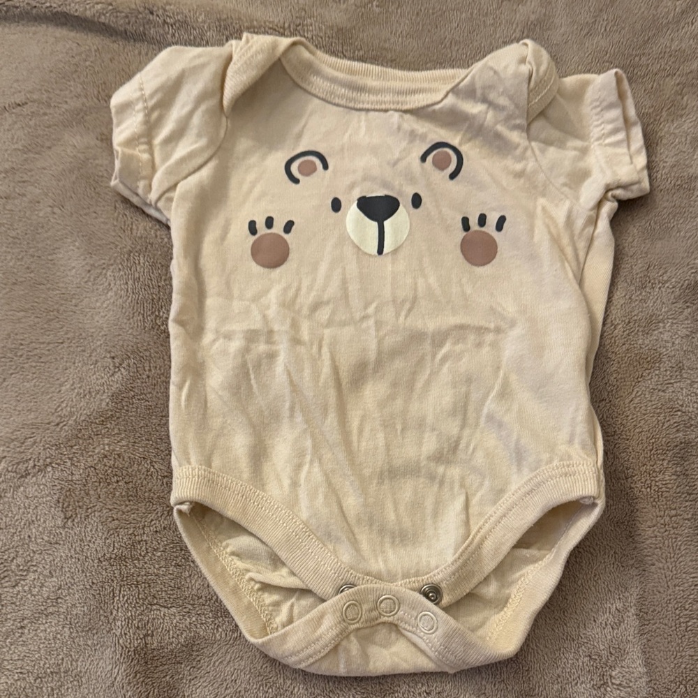 Adorable Cream Bear Print Baby Onesie